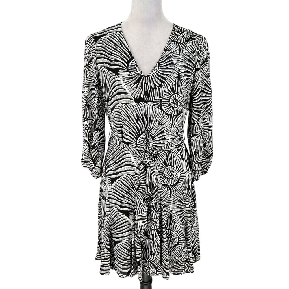 WHBM Dress Womens 6 Black White Lined Stretch Knit Fit n Flare Zip Belt Career